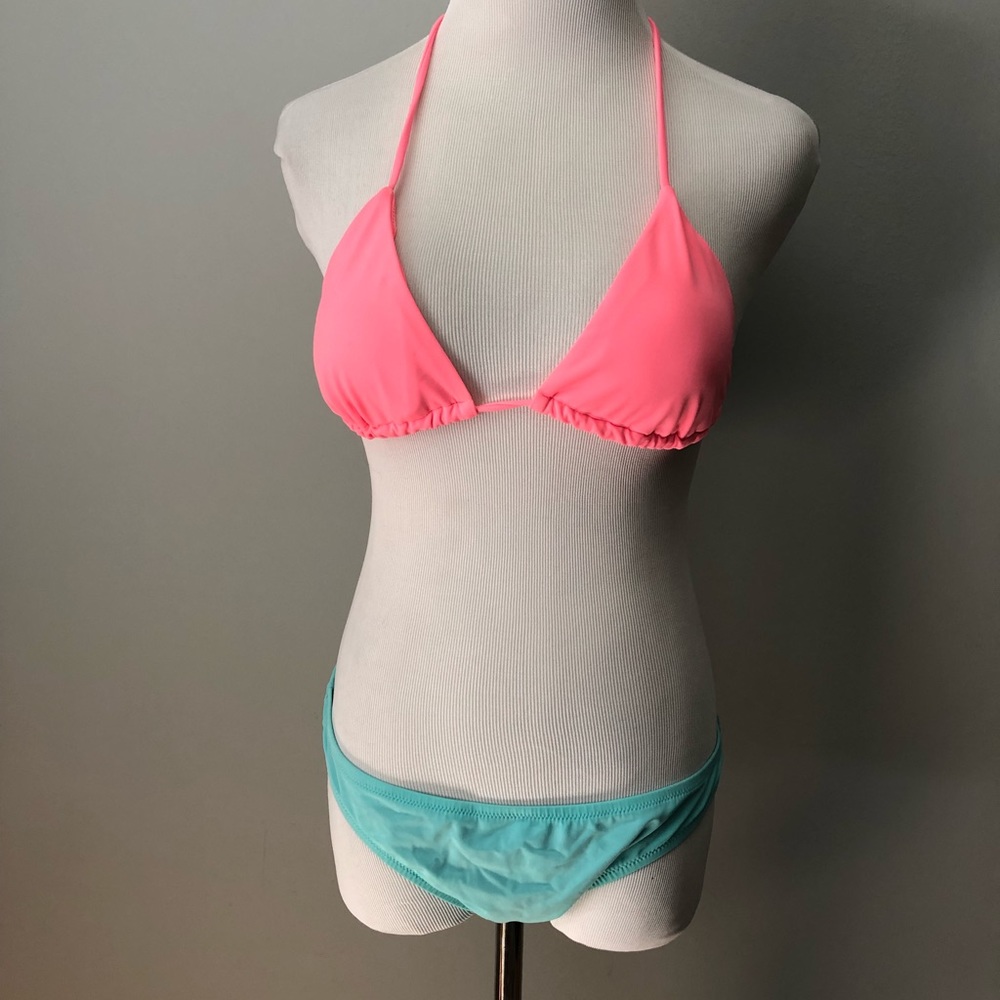 VS bikini
